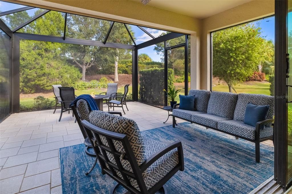 Active With Contract: $570,000 (3 beds, 2 baths, 1926 Square Feet)