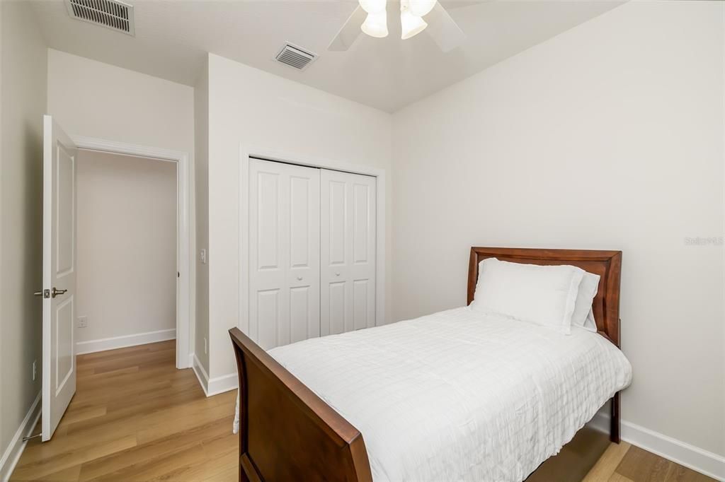 Active With Contract: $570,000 (3 beds, 2 baths, 1926 Square Feet)