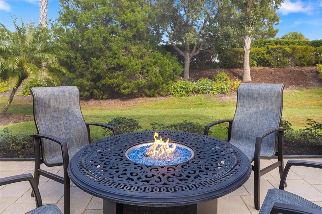 Active With Contract: $570,000 (3 beds, 2 baths, 1926 Square Feet)