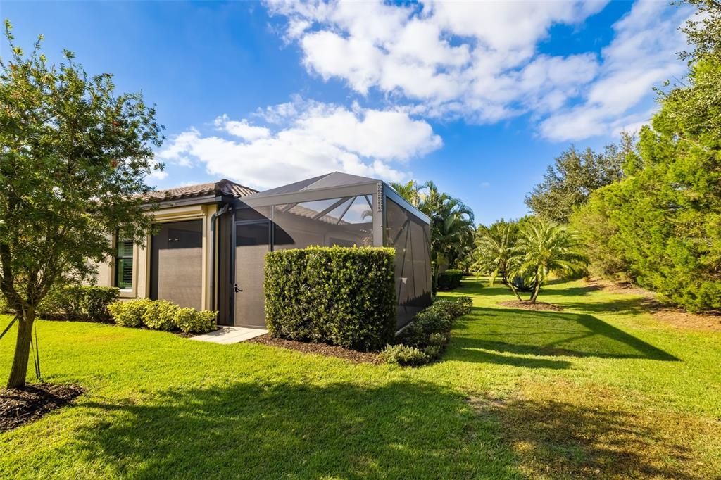 Active With Contract: $570,000 (3 beds, 2 baths, 1926 Square Feet)