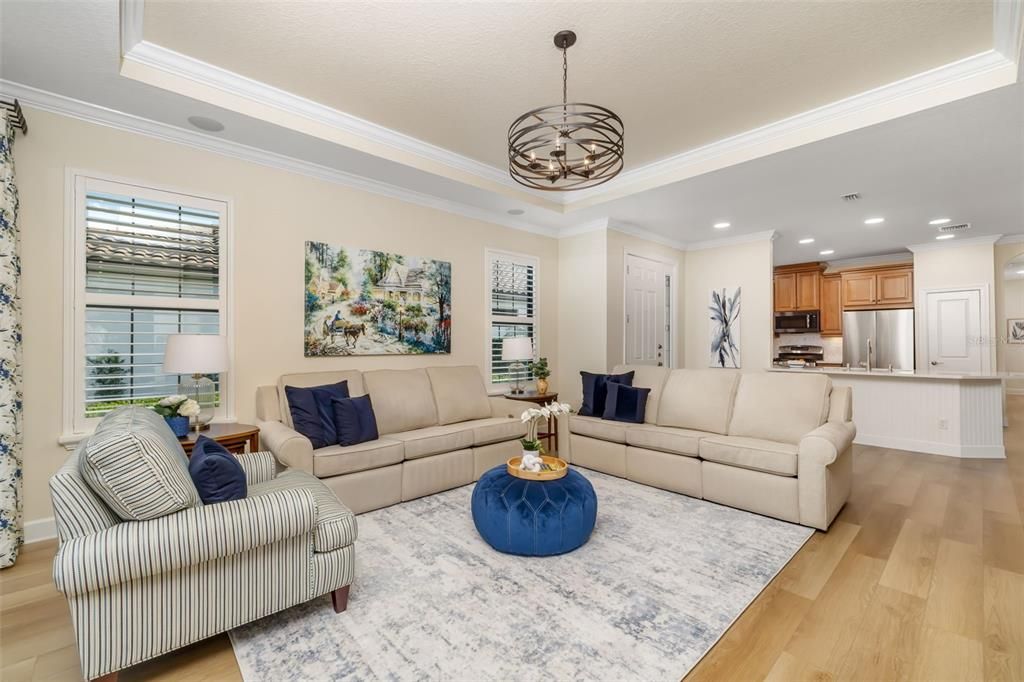 Active With Contract: $570,000 (3 beds, 2 baths, 1926 Square Feet)