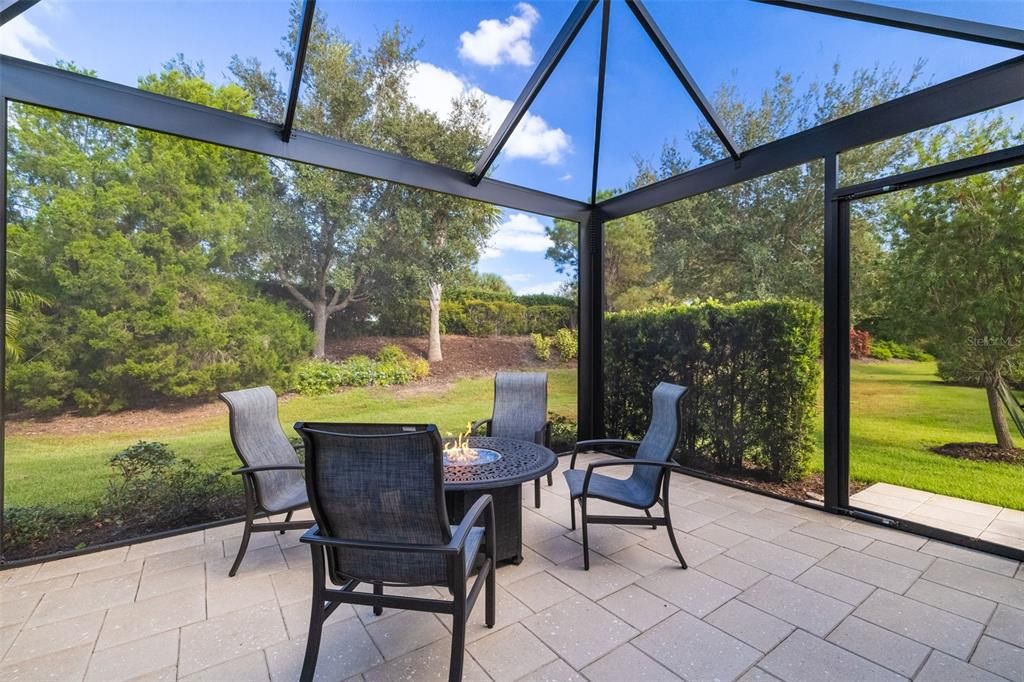 Active With Contract: $570,000 (3 beds, 2 baths, 1926 Square Feet)