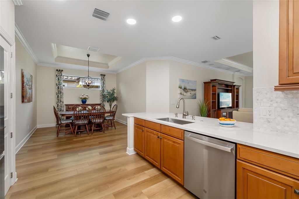 Active With Contract: $570,000 (3 beds, 2 baths, 1926 Square Feet)