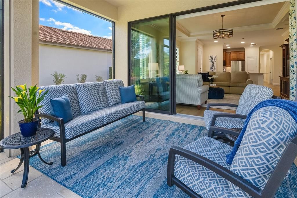 Active With Contract: $570,000 (3 beds, 2 baths, 1926 Square Feet)