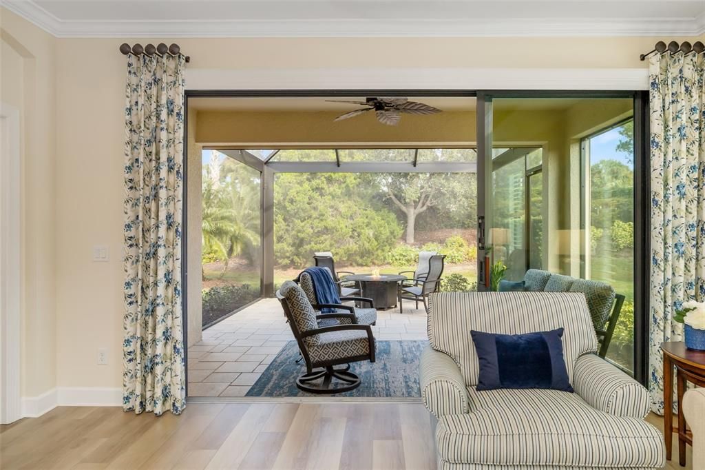 Active With Contract: $570,000 (3 beds, 2 baths, 1926 Square Feet)