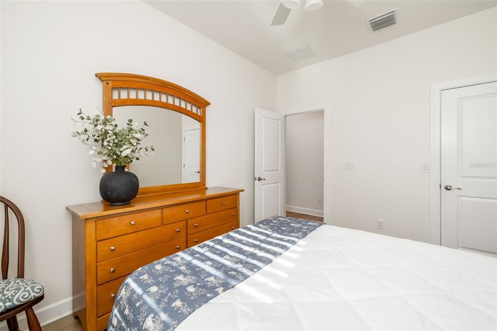 Active With Contract: $570,000 (3 beds, 2 baths, 1926 Square Feet)