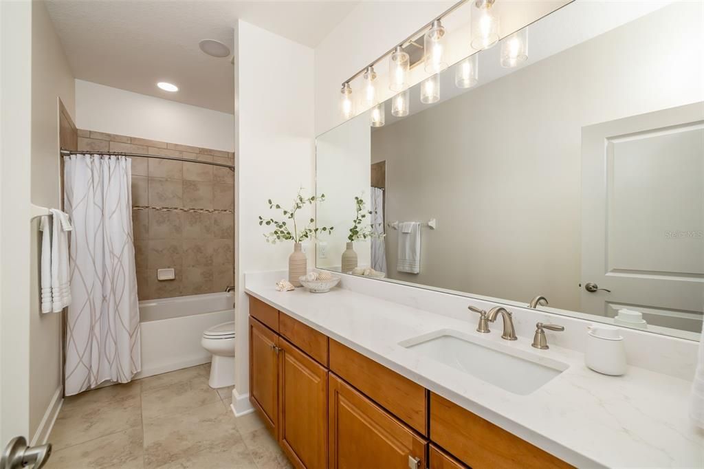 Active With Contract: $570,000 (3 beds, 2 baths, 1926 Square Feet)