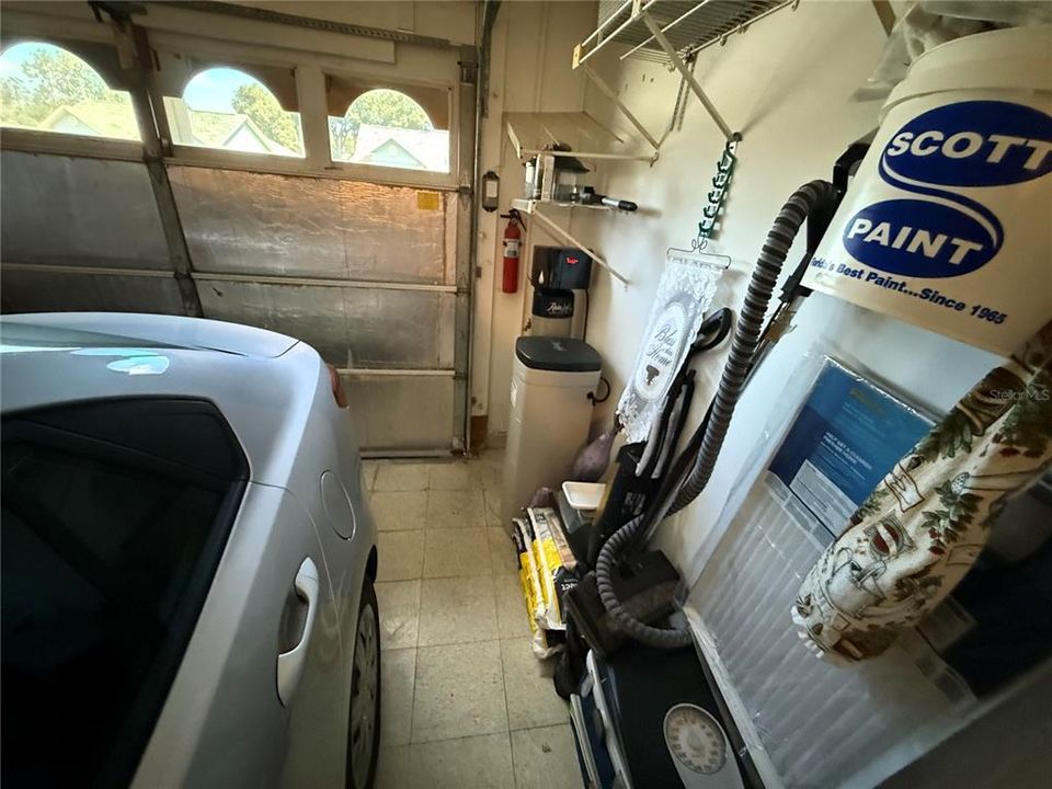 Active With Contract: $209,900 (2 beds, 2 baths, 1340 Square Feet)