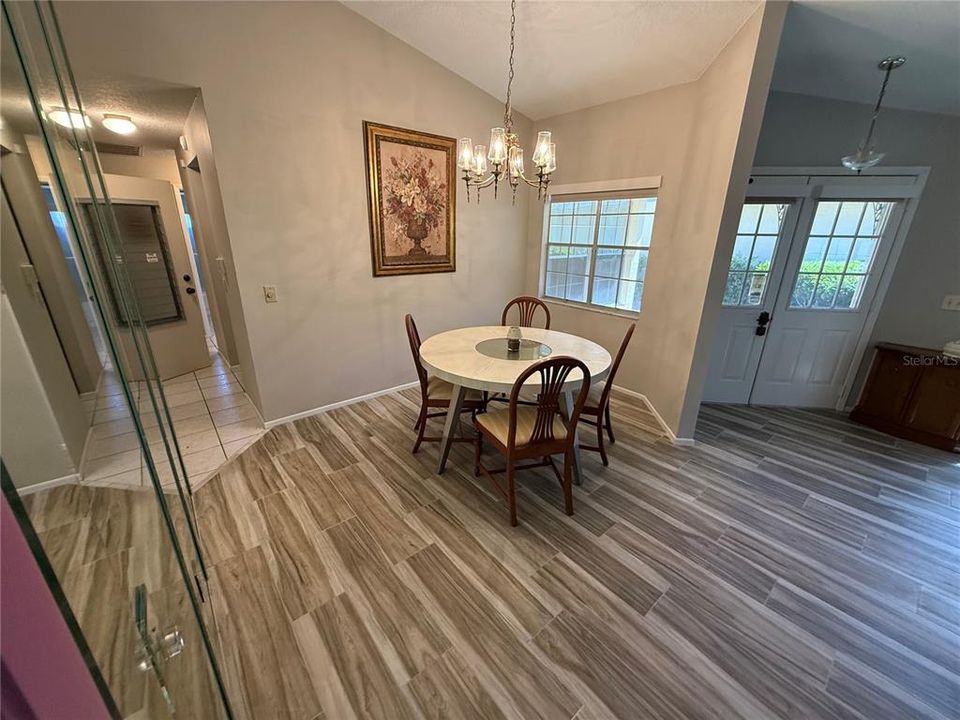 Active With Contract: $209,900 (2 beds, 2 baths, 1340 Square Feet)