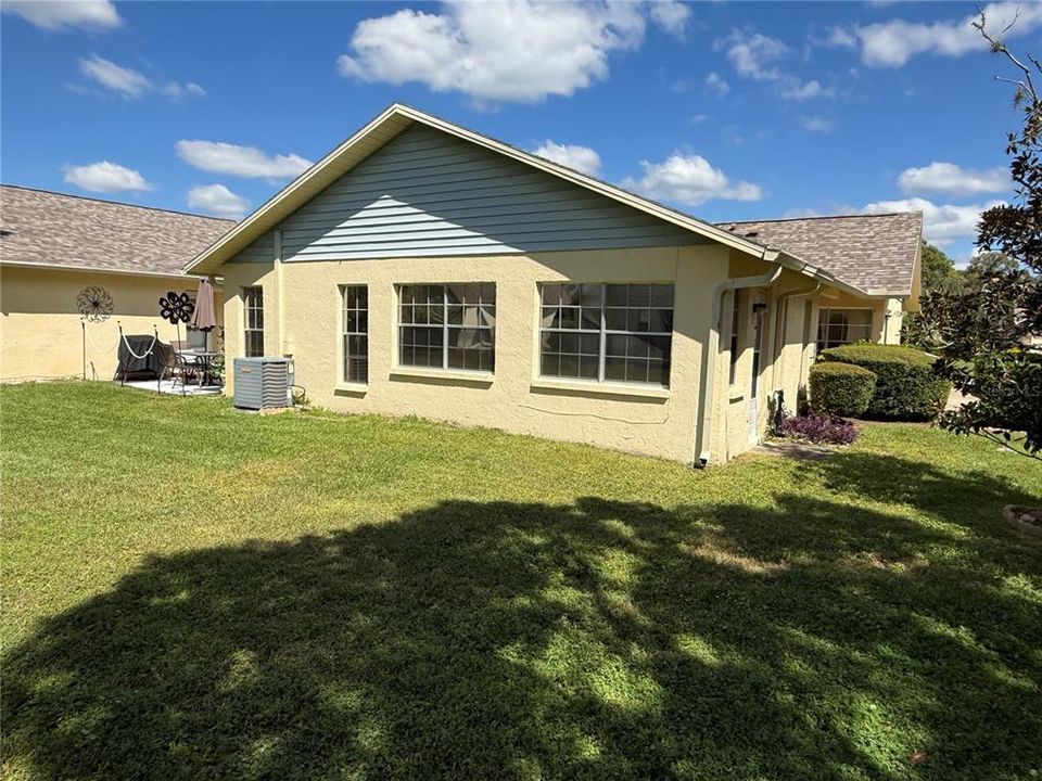 Active With Contract: $209,900 (2 beds, 2 baths, 1340 Square Feet)