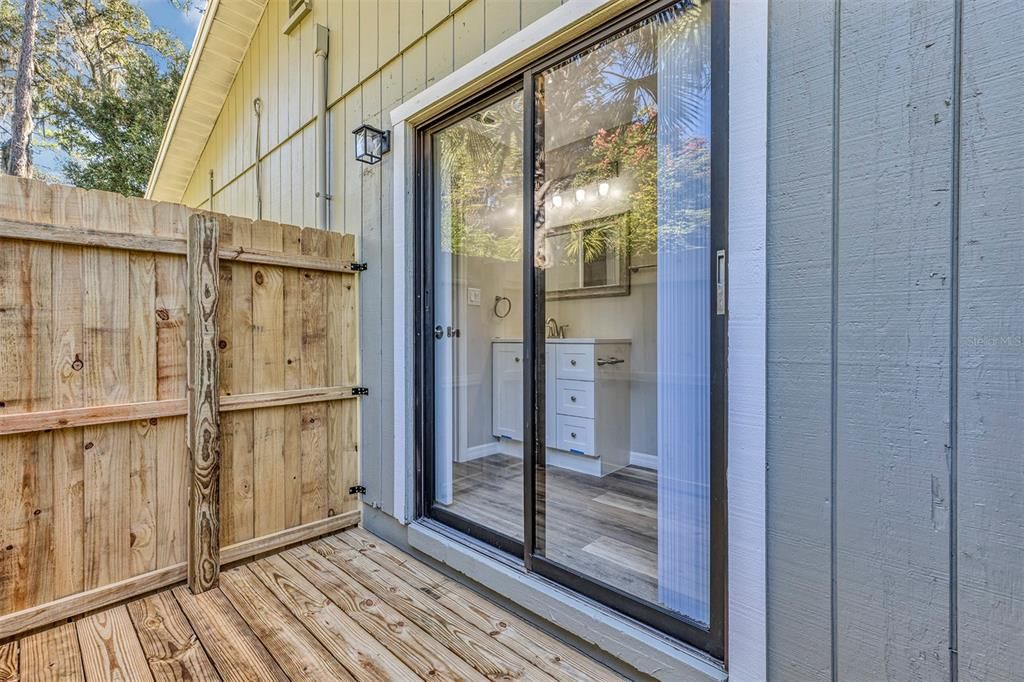 Под контрактом: $329,000 (3 спален, 2 ванн, 1240 Квадратных фут)