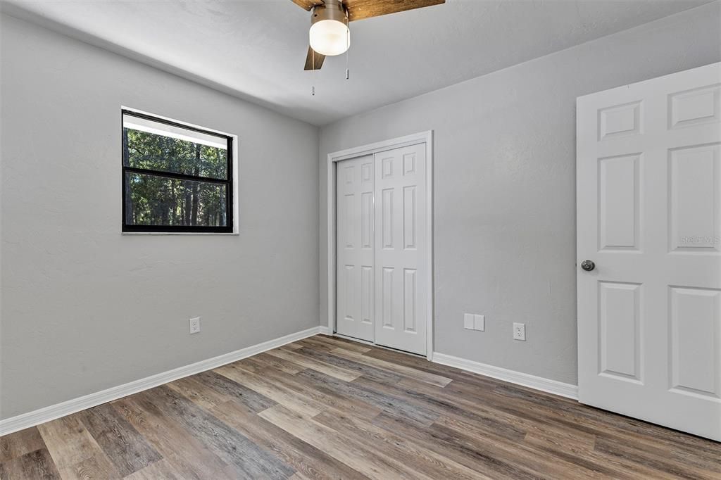 Под контрактом: $329,000 (3 спален, 2 ванн, 1240 Квадратных фут)