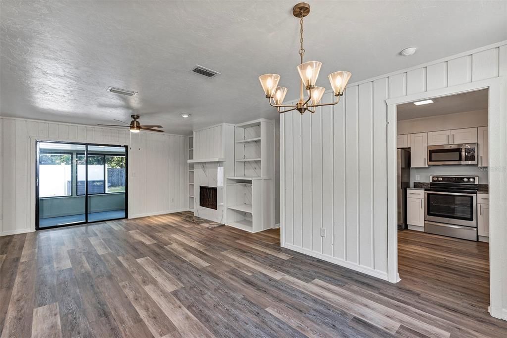 Под контрактом: $329,000 (3 спален, 2 ванн, 1240 Квадратных фут)