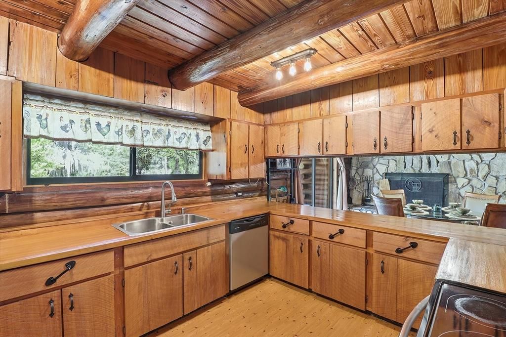 待售: $389,000 (3 贝兹, 2 浴室, 2020 平方英尺)