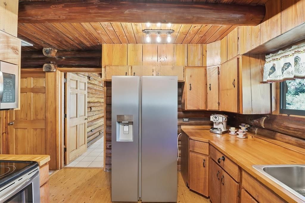 待售: $389,000 (3 贝兹, 2 浴室, 2020 平方英尺)