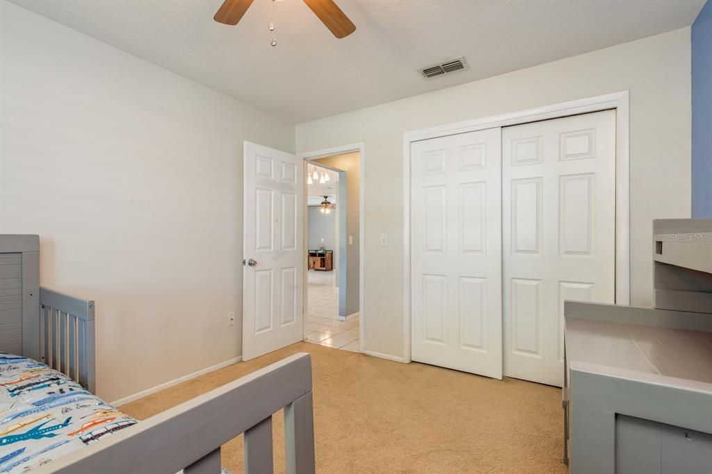 Под контрактом: $275,000 (3 спален, 3 ванн, 1572 Квадратных фут)