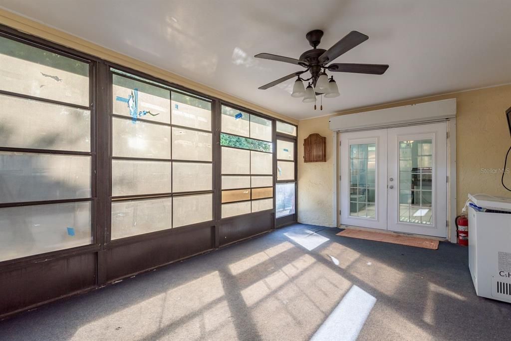 Под контрактом: $275,000 (3 спален, 3 ванн, 1572 Квадратных фут)