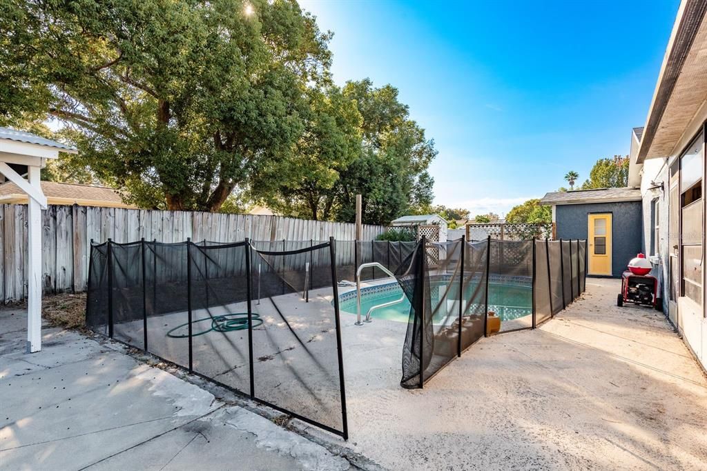 Под контрактом: $275,000 (3 спален, 3 ванн, 1572 Квадратных фут)