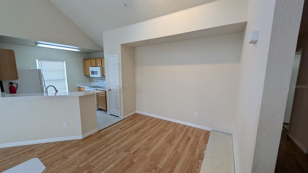 For Sale: $245,000 (3 beds, 2 baths, 1202 Square Feet)