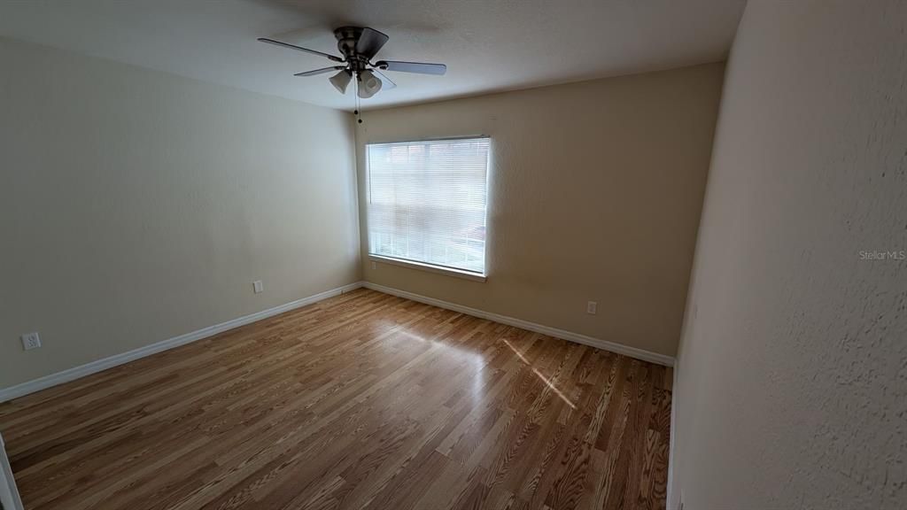 For Sale: $245,000 (3 beds, 2 baths, 1202 Square Feet)