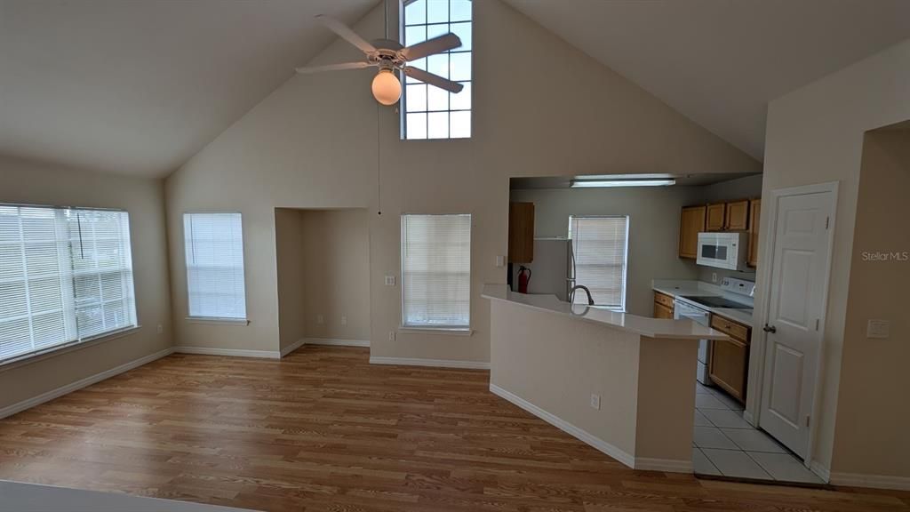 For Sale: $245,000 (3 beds, 2 baths, 1202 Square Feet)