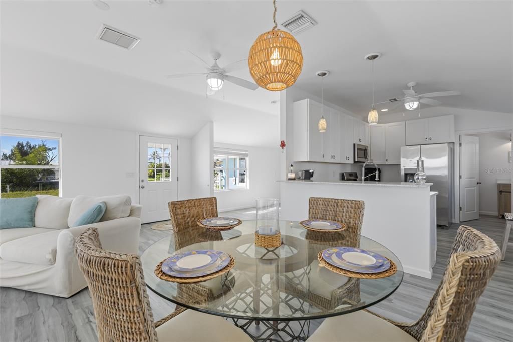 Active With Contract: $495,000 (3 beds, 2 baths, 1533 Square Feet)