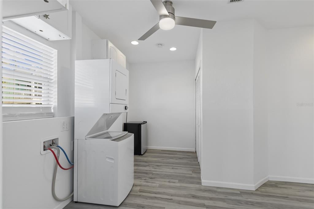 Active With Contract: $495,000 (3 beds, 2 baths, 1533 Square Feet)