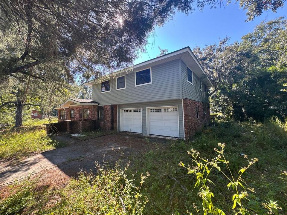 For Sale: $155,000 (4 beds, 2 baths, 3507 Square Feet)