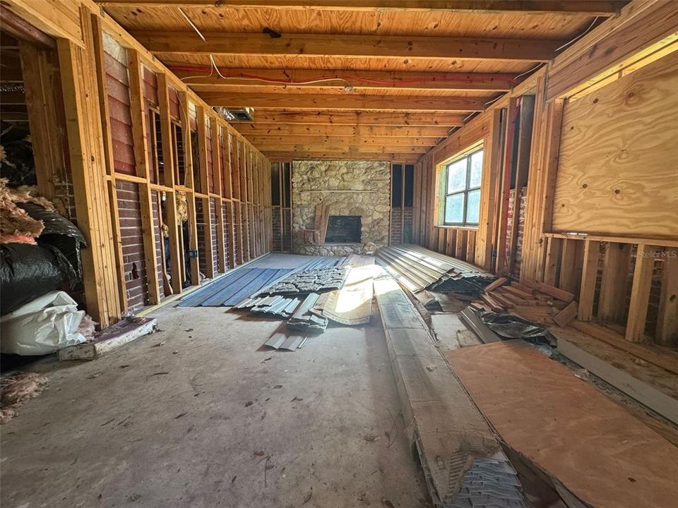 For Sale: $155,000 (4 beds, 2 baths, 3507 Square Feet)