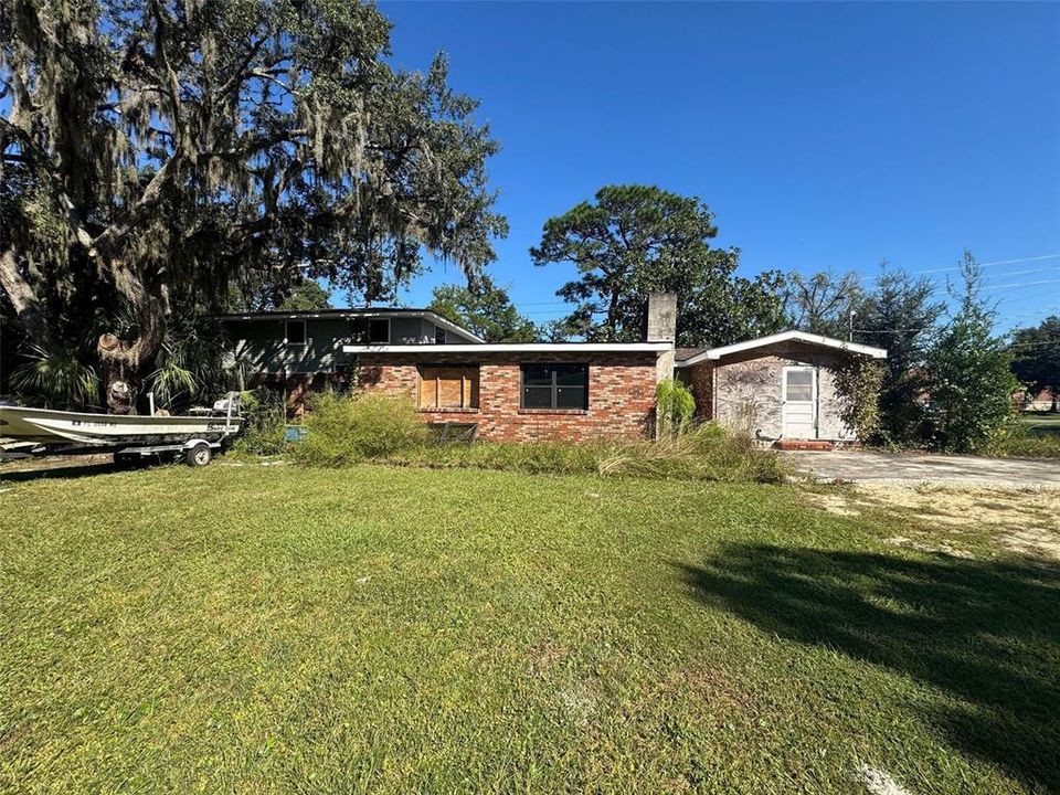 For Sale: $155,000 (4 beds, 2 baths, 3507 Square Feet)