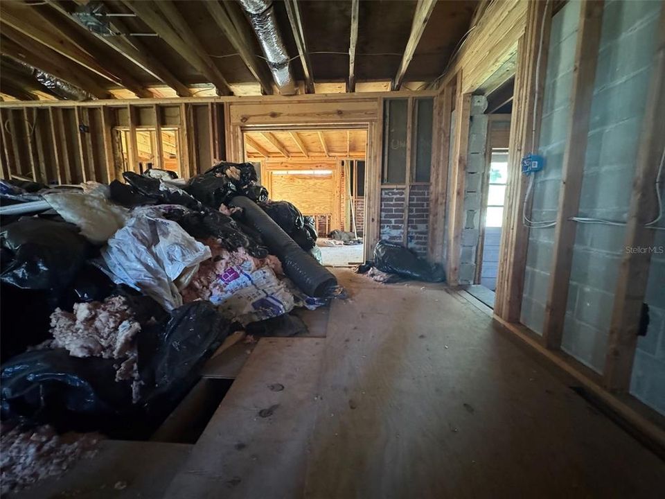 For Sale: $155,000 (4 beds, 2 baths, 3507 Square Feet)