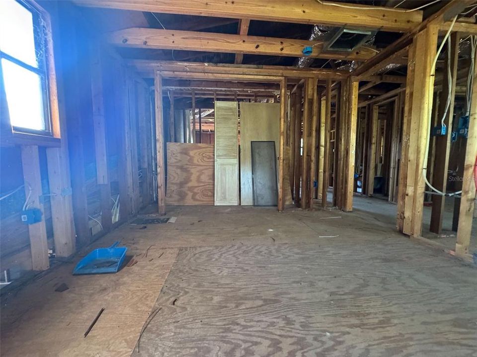 For Sale: $155,000 (4 beds, 2 baths, 3507 Square Feet)