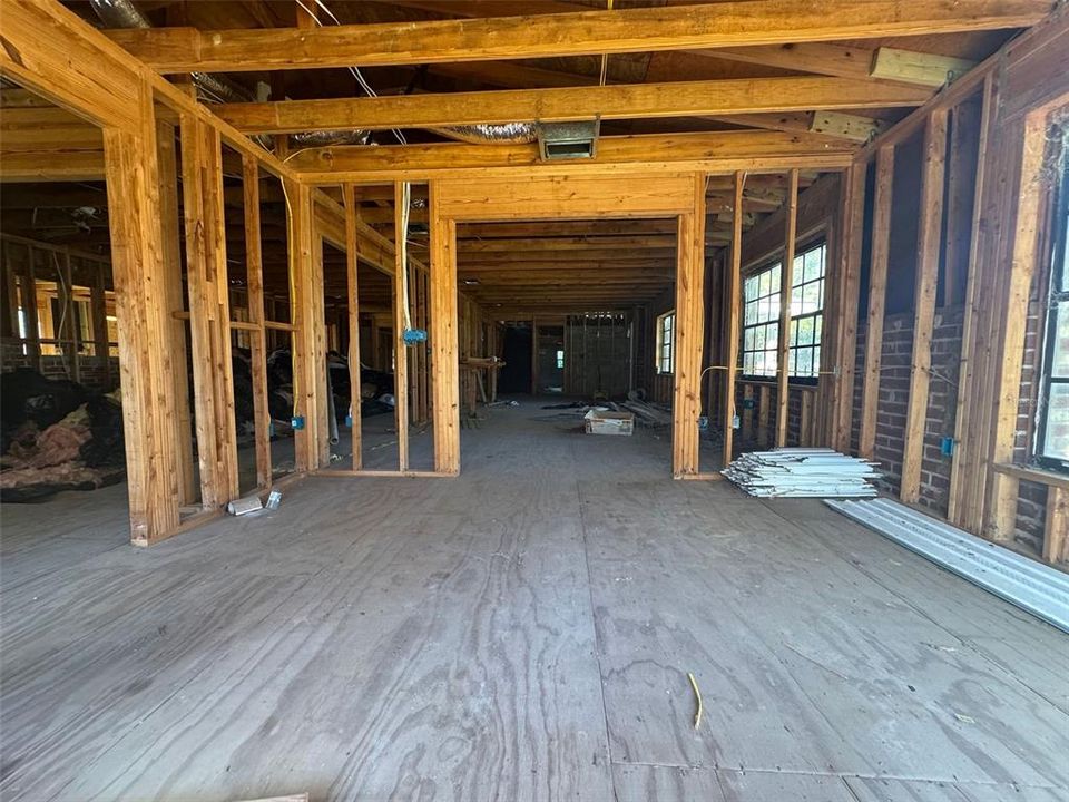 For Sale: $155,000 (4 beds, 2 baths, 3507 Square Feet)