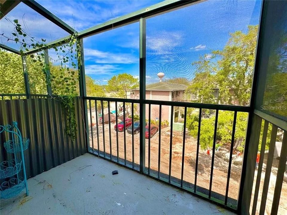 For Rent: $1,450 (2 beds, 2 baths, 992 Square Feet)