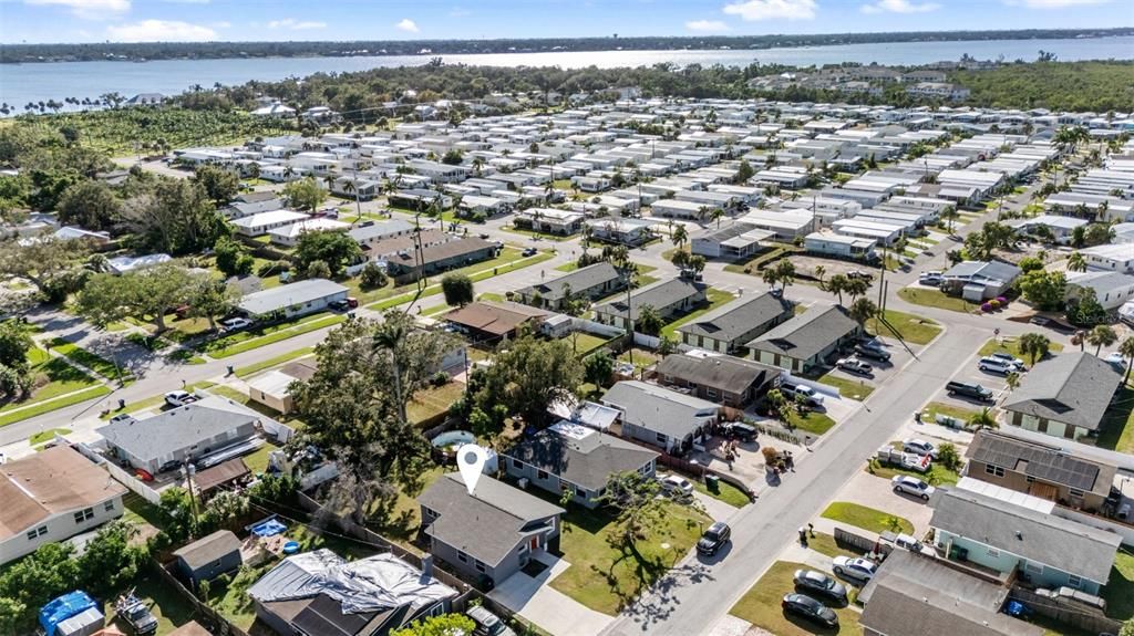 На продажу: $358,000 (4 спален, 2 ванн, 1288 Квадратных фут)