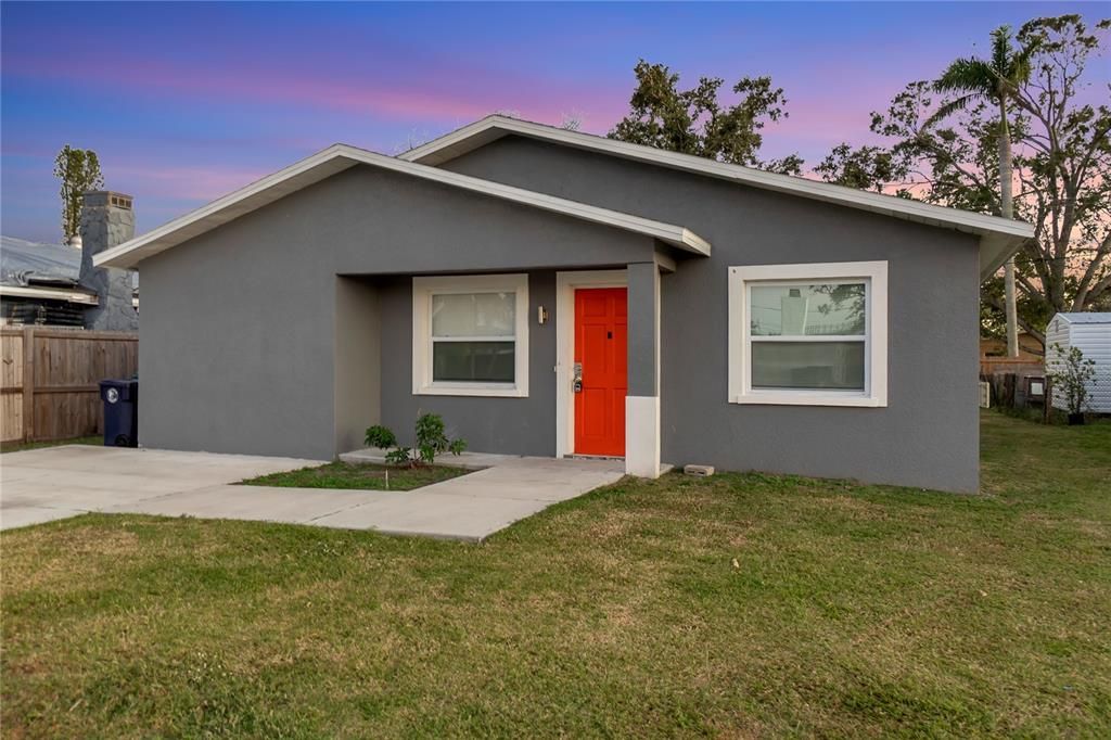 На продажу: $358,000 (4 спален, 2 ванн, 1288 Квадратных фут)