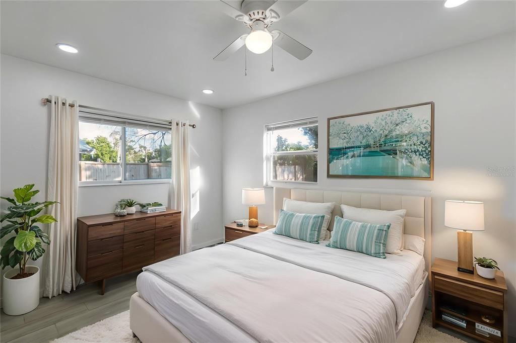 На продажу: $358,000 (4 спален, 2 ванн, 1288 Квадратных фут)