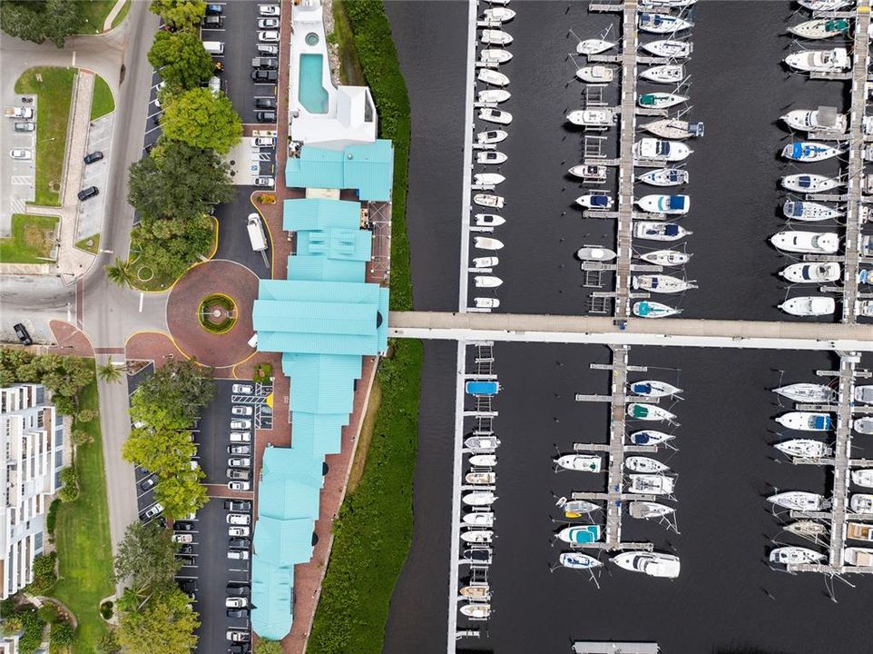 На продажу: $358,000 (4 спален, 2 ванн, 1288 Квадратных фут)