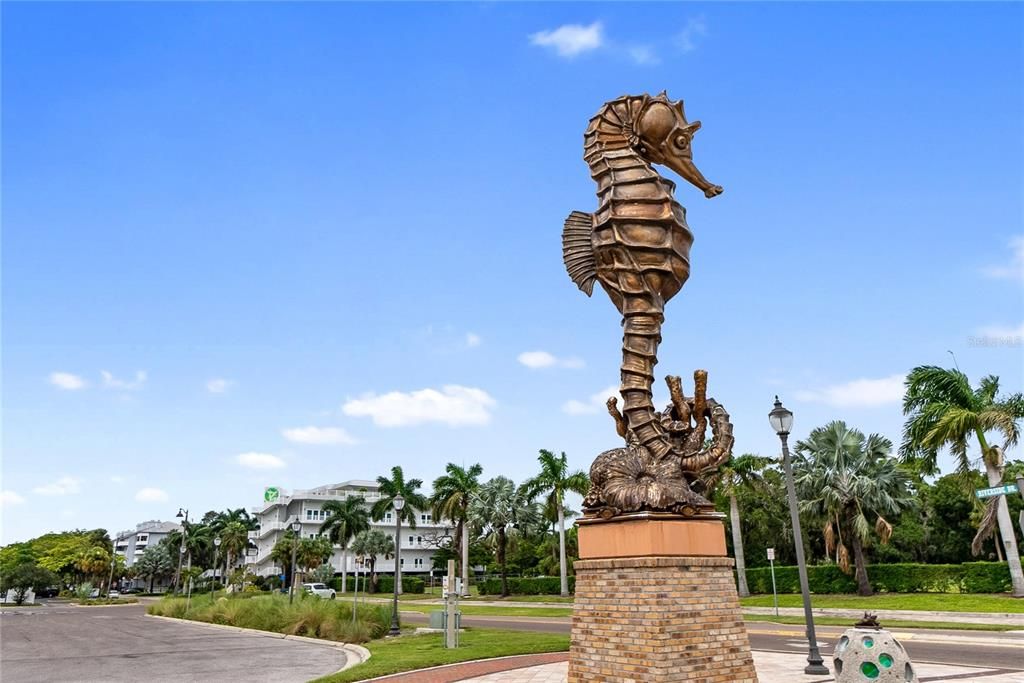 На продажу: $358,000 (4 спален, 2 ванн, 1288 Квадратных фут)