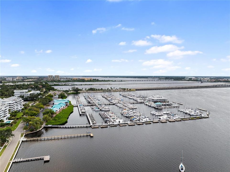 На продажу: $358,000 (4 спален, 2 ванн, 1288 Квадратных фут)