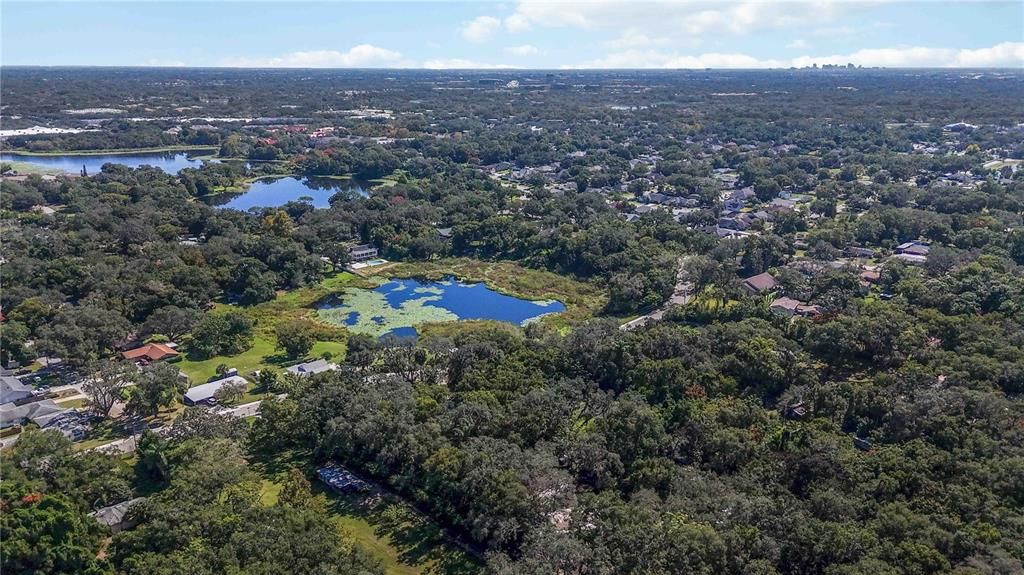 待售: $899,000 (2.83 acres)