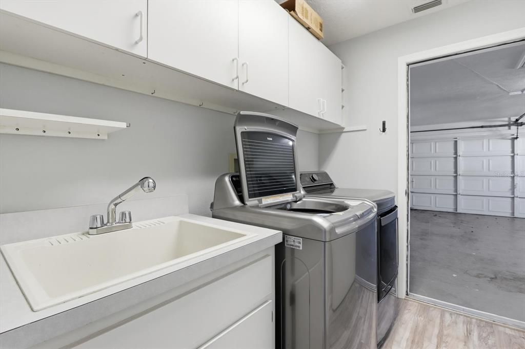 待售: $375,000 (3 贝兹, 2 浴室, 1786 平方英尺)