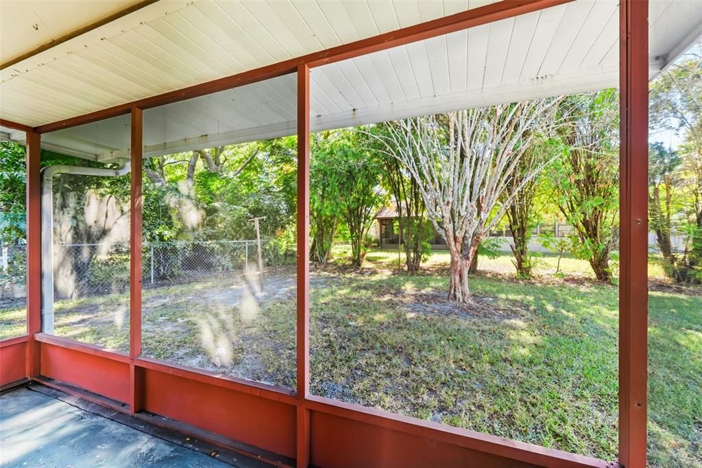 Active With Contract: $244,000 (2 beds, 2 baths, 1241 Square Feet)