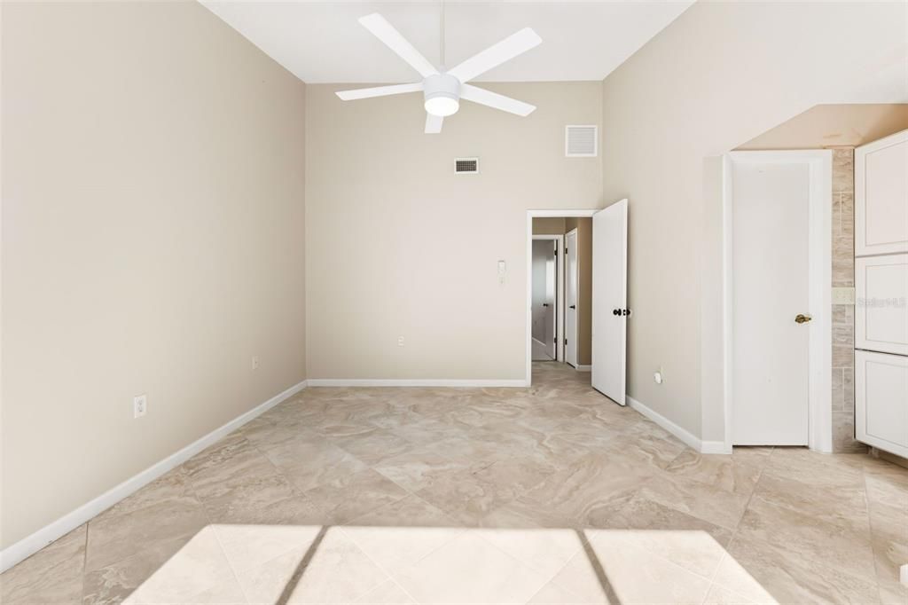 Active With Contract: $244,000 (2 beds, 2 baths, 1241 Square Feet)