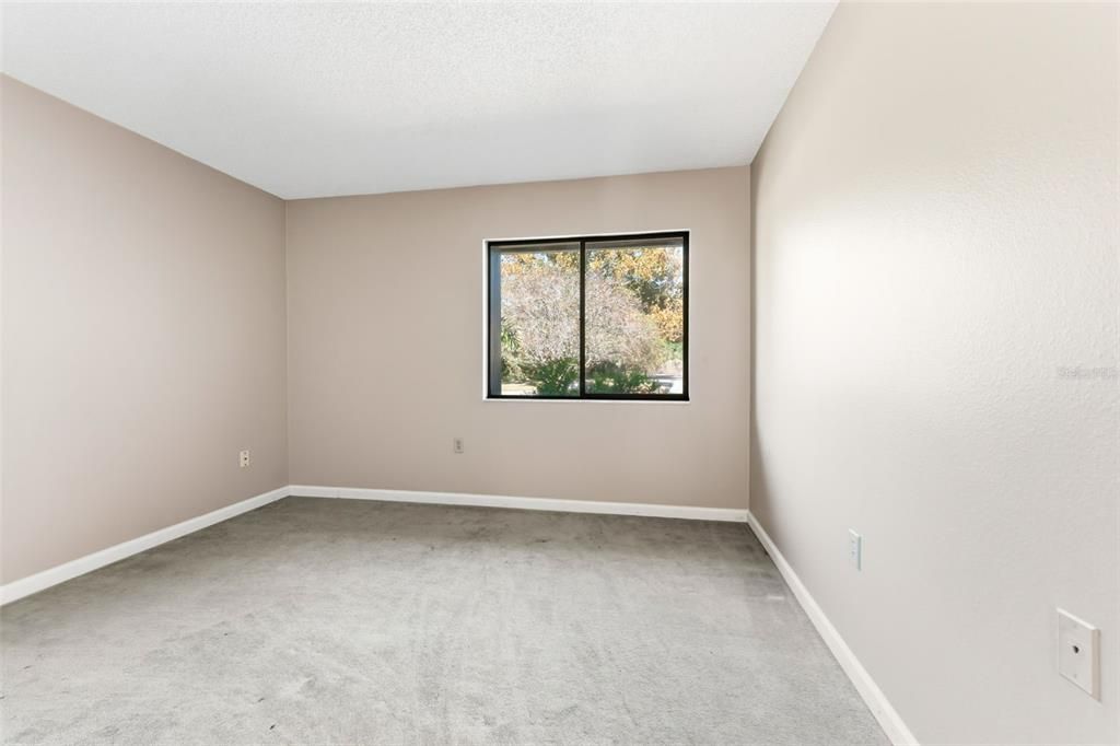 Active With Contract: $244,000 (2 beds, 2 baths, 1241 Square Feet)