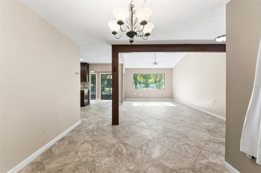 Active With Contract: $244,000 (2 beds, 2 baths, 1241 Square Feet)