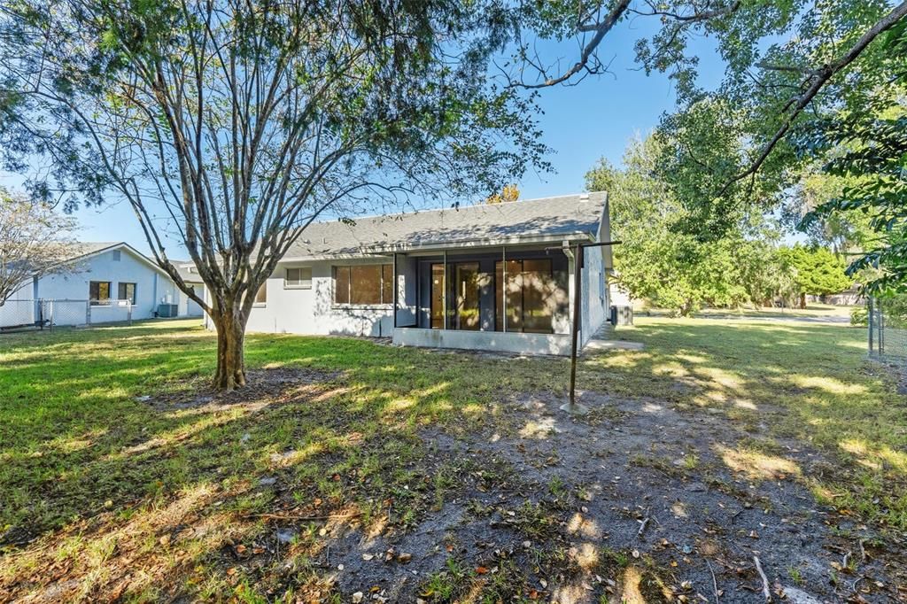 Active With Contract: $244,000 (2 beds, 2 baths, 1241 Square Feet)