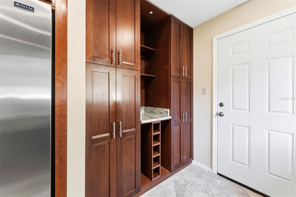 Active With Contract: $244,000 (2 beds, 2 baths, 1241 Square Feet)