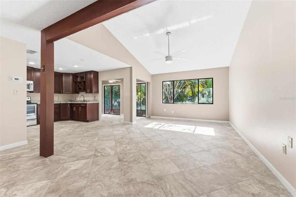 Active With Contract: $244,000 (2 beds, 2 baths, 1241 Square Feet)