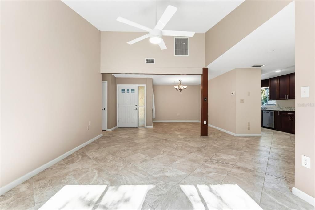 Active With Contract: $244,000 (2 beds, 2 baths, 1241 Square Feet)